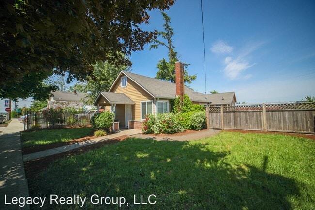 Building Photo - 2 br, 1 bath House - 10671 Main St NE