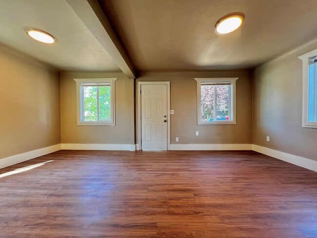 Building Photo - Non-Refundable & Security Deposit Total: $1200.00
