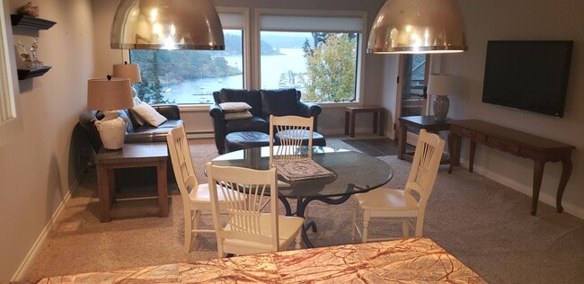 Building Photo - Wonderful Fully Furnished In Town Rental with Amazing View of the Harbor!