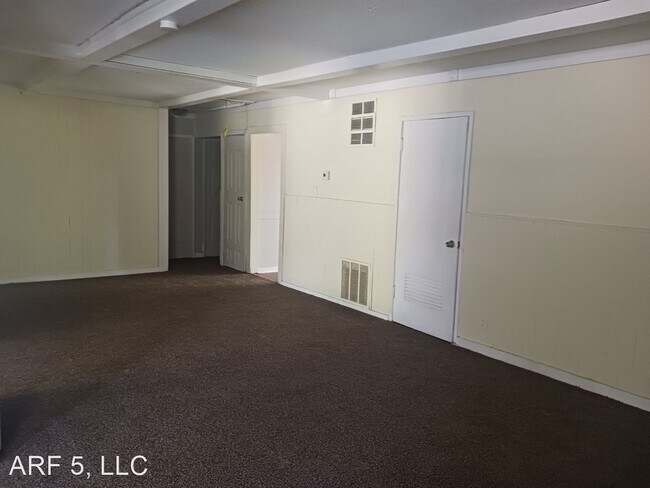 Building Photo - 3 br, 1 bath House - 2407 Woodend Avenue