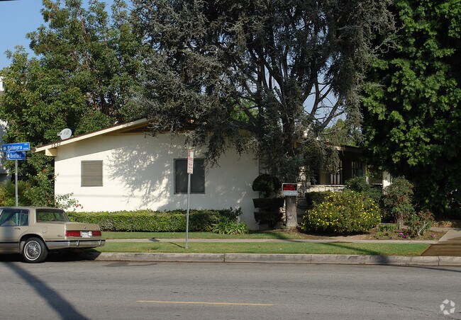 Foto del edificio - 1537 W Palmyra Ave
