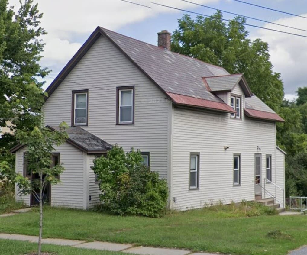 Building Photo - 202 East Ave