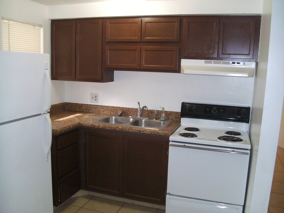Primary Photo - 3749 137th Ave N