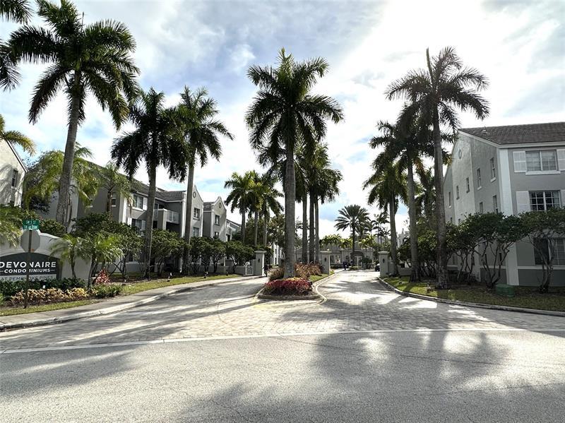 Foto principal - 11133 SW 8th St