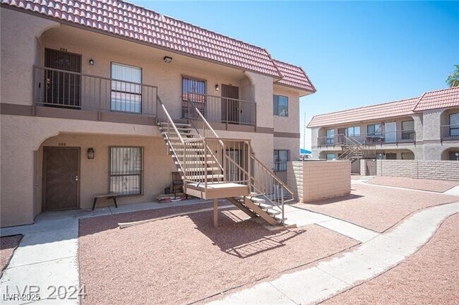 Foto del edificio - 4300 N Lamont St