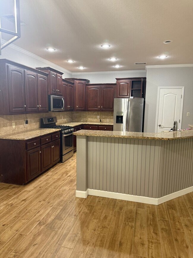 Foto del edificio - 6314 Ironwood Ln