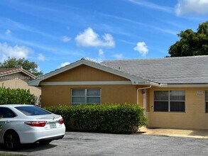 Building Photo - 8444 NW 23rd Manor