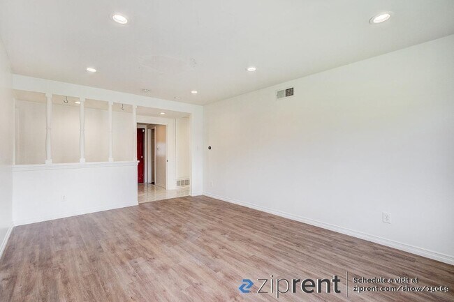 Building Photo - 1455 Deepwater Ave