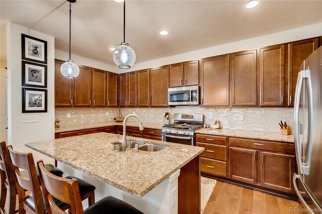 Foto del edificio - 511 E Hinsdale Ave