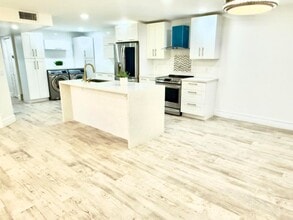 Building Photo - 3594 Alder Dr