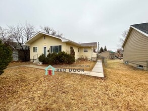 Building Photo - 3605 Central