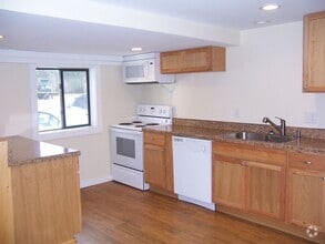 Building Photo - 3886 New Hampshire 25, Apt 3