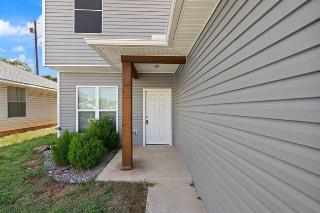 Foto del edificio - 428 Belmont Cir