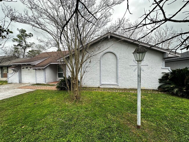 Foto del edificio - 7718 Mosewood St