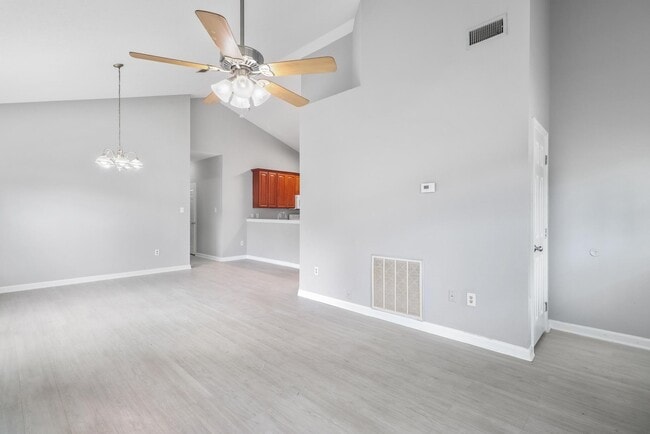 Building Photo - 11517 Acorn Dr