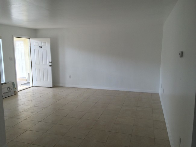 Building Photo - 1440 Parkway Dr