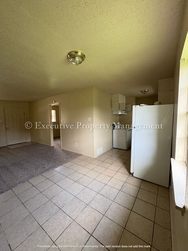 Foto del edificio - 410 Sunset Ln