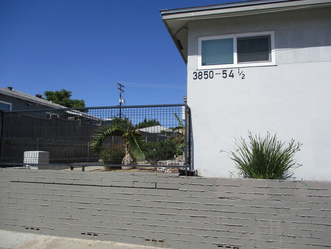 Primary Photo - City Heights 1 Bdr 1 Ba 2nd floor Apartment