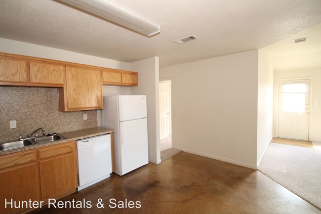 Building Photo - 4106 Primrose Dr