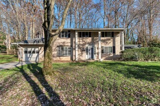 Building Photo - 5207 Gainsborough Dr