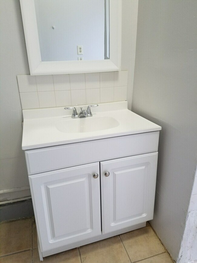 Bathroom - 315 Hancock St