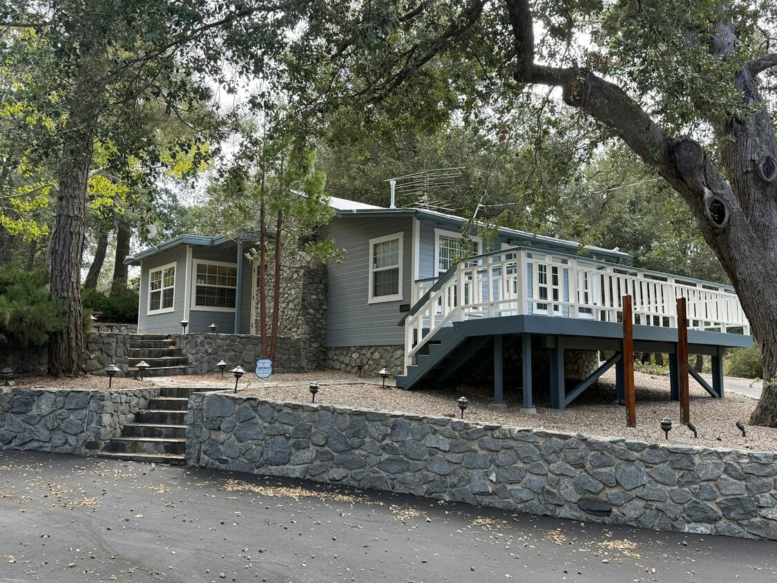 Primary Photo - 4517 CA-79