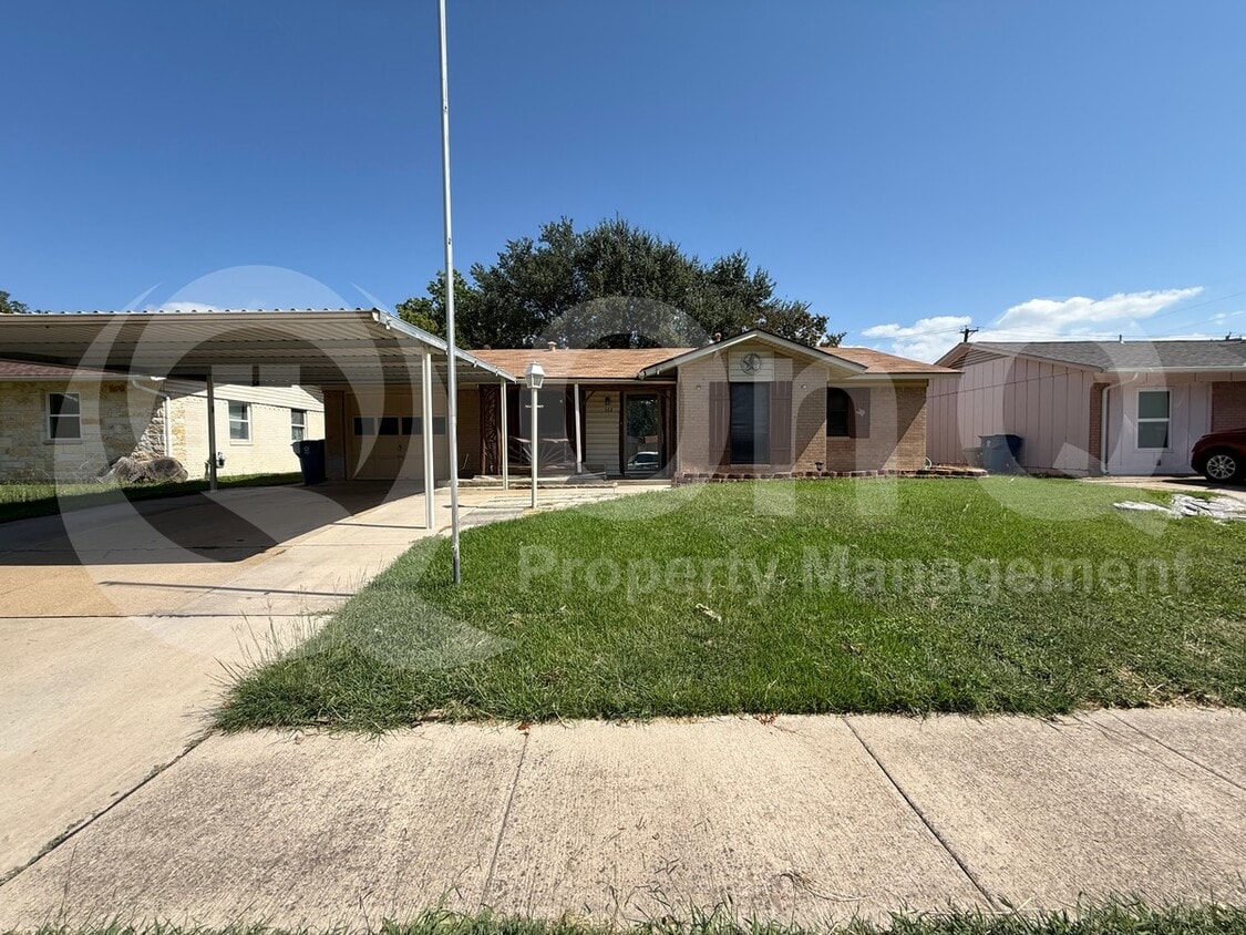 Primary Photo - 362 S Shore Pl
