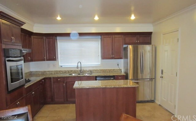 Building Photo - 11603 Groveland Ave