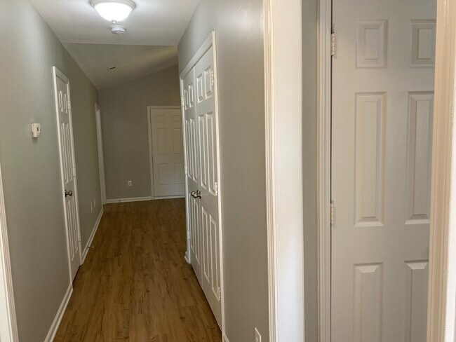 Building Photo - 1463 Hidden Stream Ct