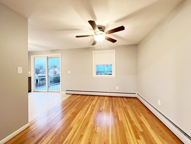 Building Photo - 14 Lamoine St