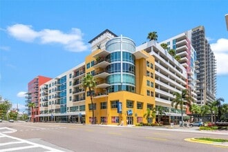 Building Photo - 1208 E Kennedy Blvd