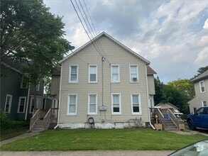 Building Photo - 128 E 11th St