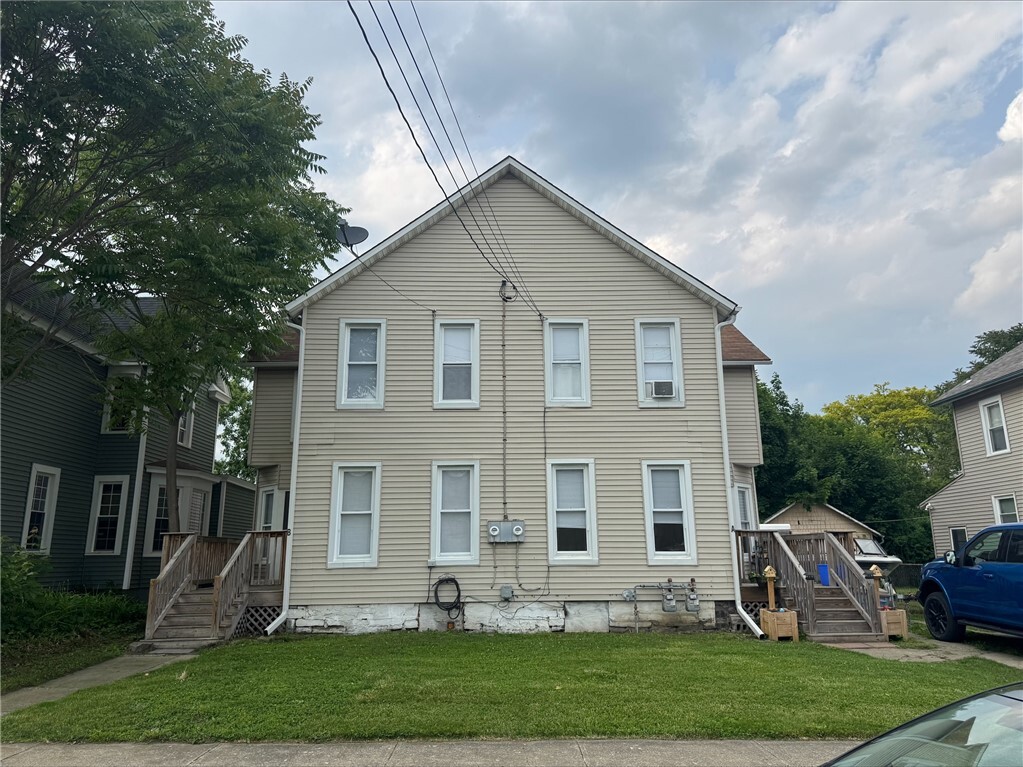 Primary Photo - 128 E 11th St