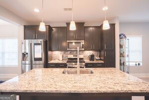 Building Photo - 1754 Sanford Dr