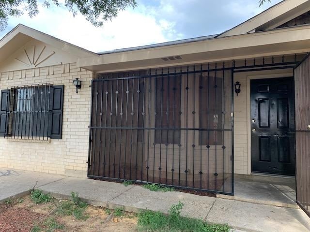 Building Photo - 5707 Post Oak Dr