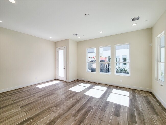 Foto del edificio - 5931 Beall St