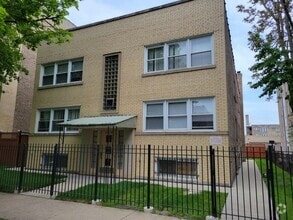 Building Photo - 5645 N Spaulding Ave