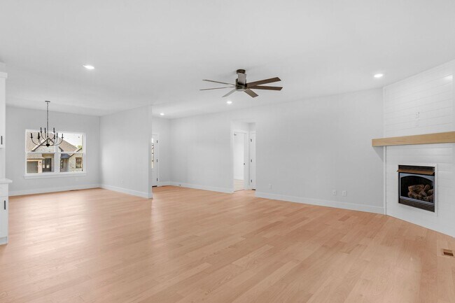 Foto del edificio - Brand new home for lease in east Springfield