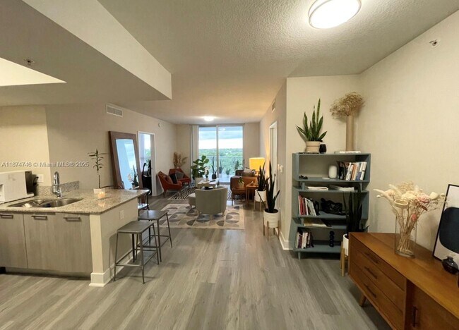 Building Photo - 2700 SW 27th Ave