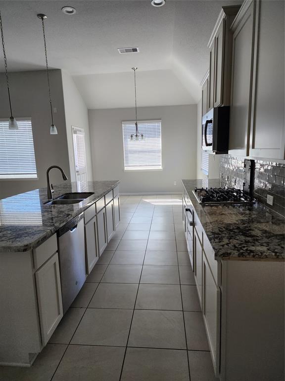 Building Photo - 24223 Via Vitani Dr