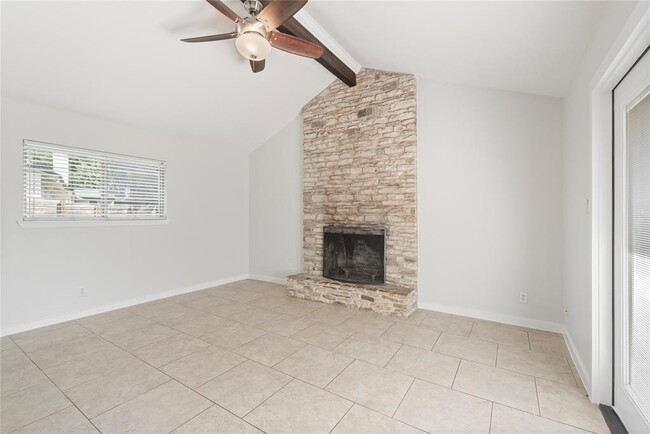 Building Photo - 2000 Brookhill Dr