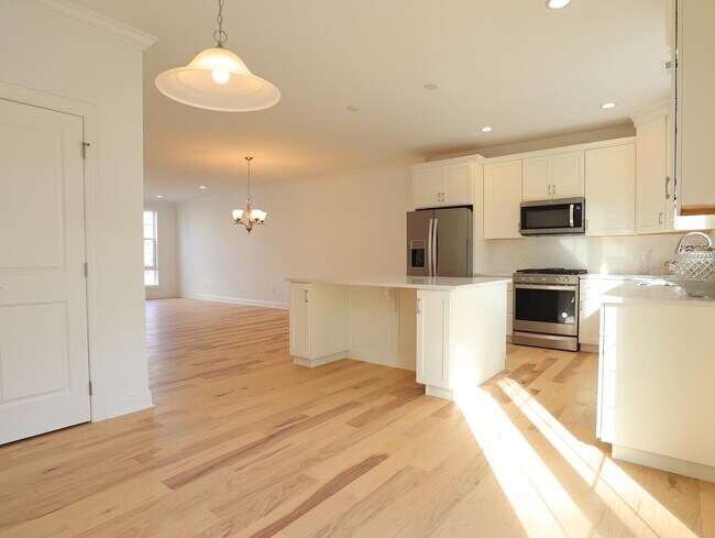 Building Photo - 87 Brentwood Cir