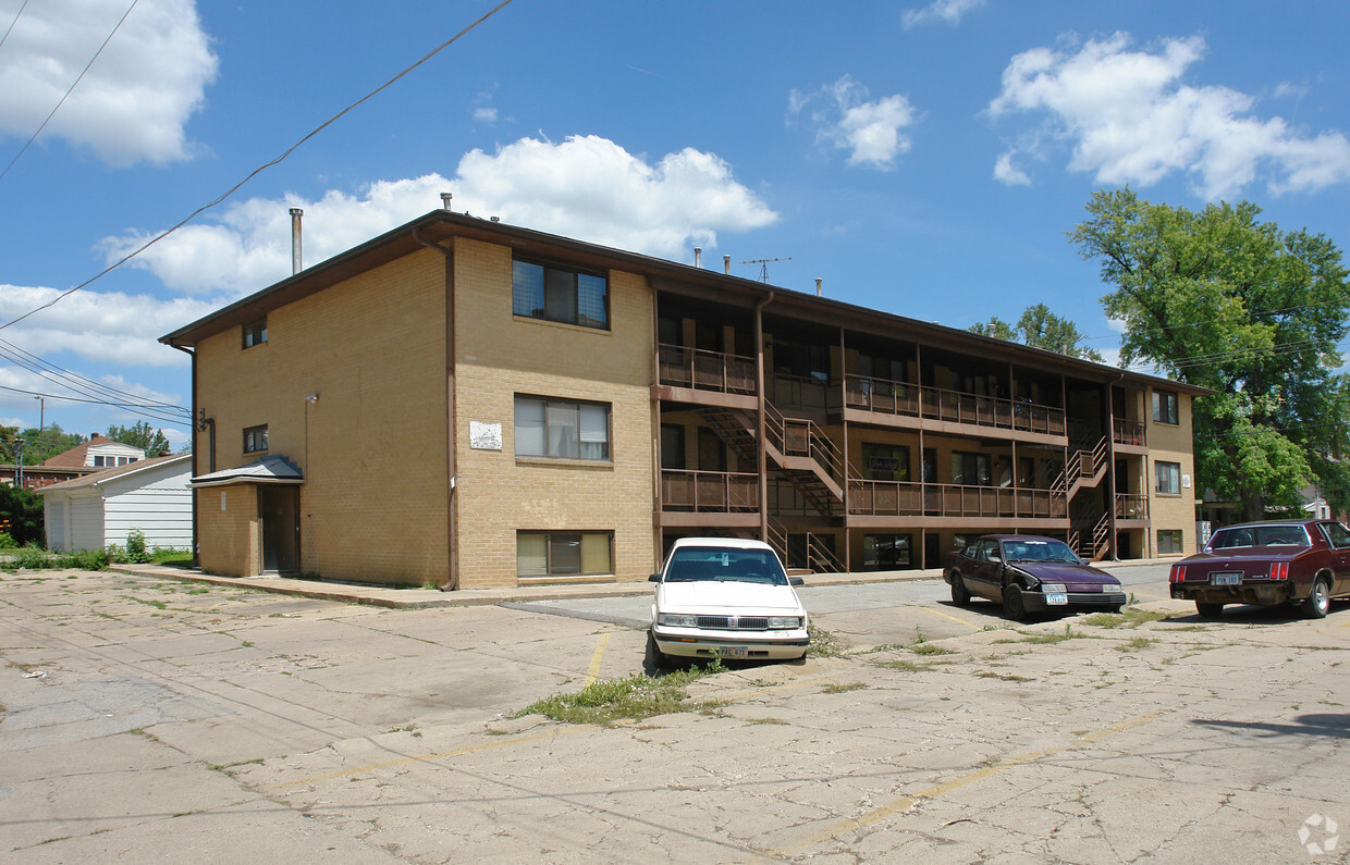 116 S. 38th St - 116 S 38th St