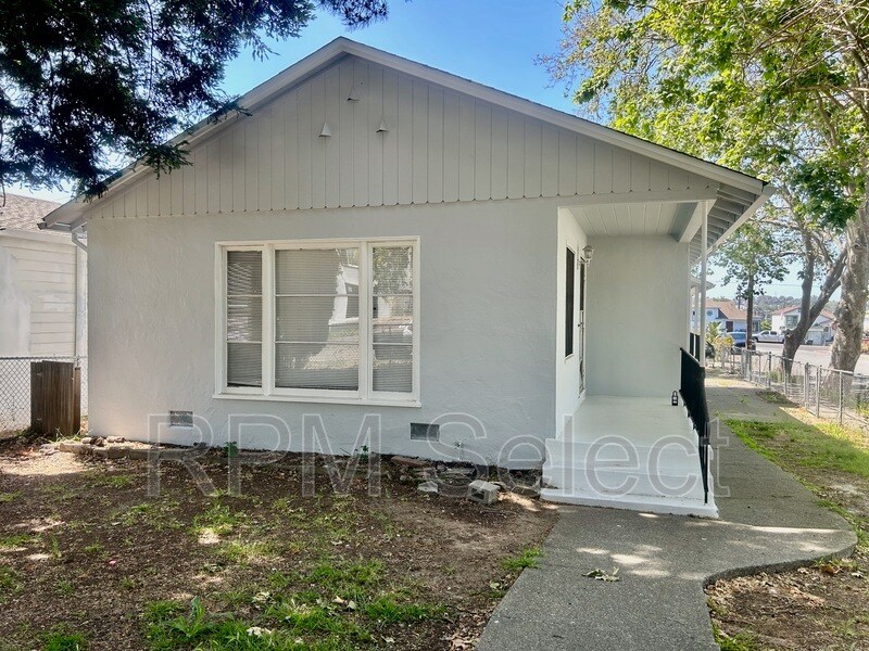 Primary Photo - 501 Wallace Ave