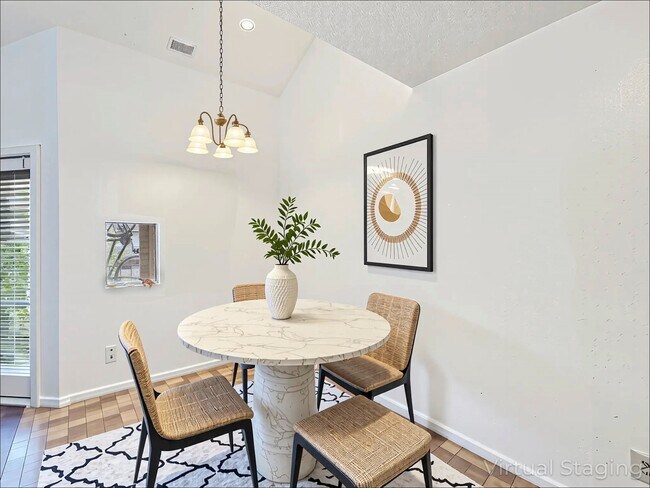 Foto del edificio - 2021 Spenwick Dr