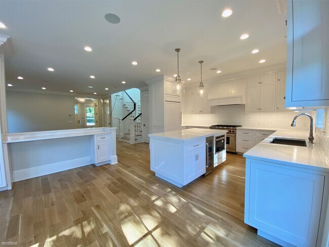 Building Photo - 3 br, 4.5 bath House - 55 Indian Harbor Dr
