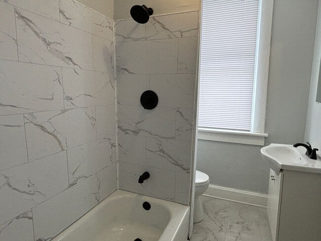 Building Photo - 332 N Arsenal Ave