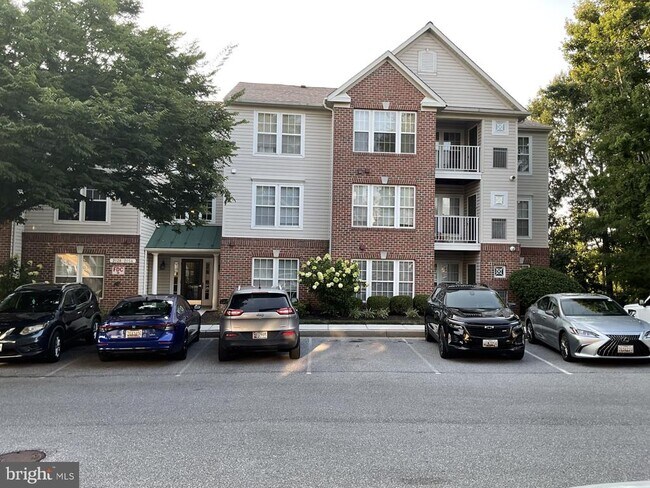 Foto del edificio - 2054 Hunting Ridge Dr