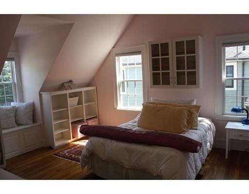 Building Photo - 33 Manchester Rd