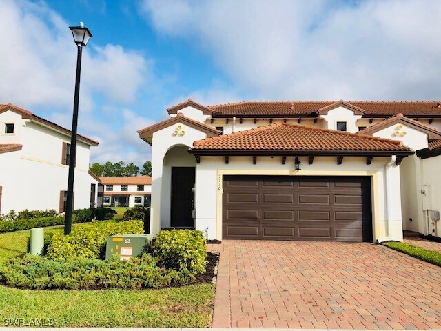 Foto principal - 7770 Bristol Cir